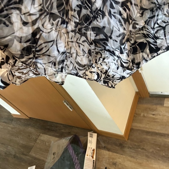 Donna Ricco size 14, 100% silk, black and white floral print dress - Picture 6 of 11